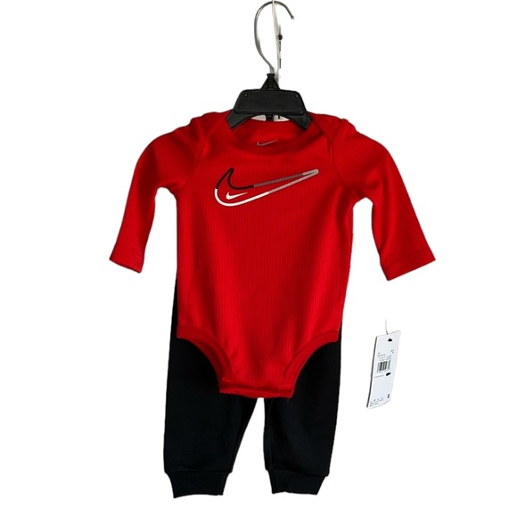 🌟NWT🌟 Nike Dri-Fit 2-Piece Set - Picture 1 of 11